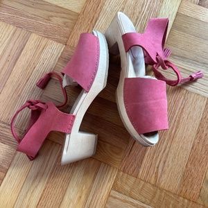 Bryr Sylvie Spanish Toe Clogs with ankle tie